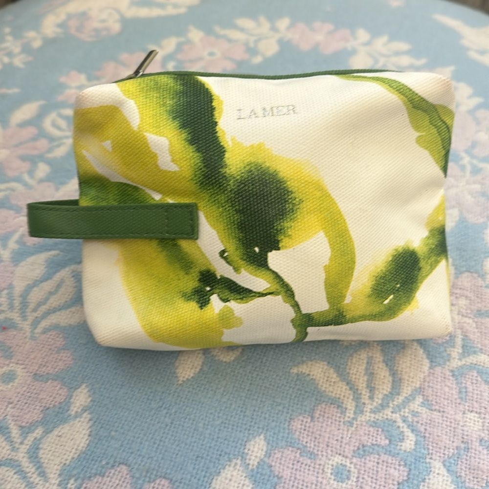 *La Mer* Abstract Print Cosmetic Case EUC